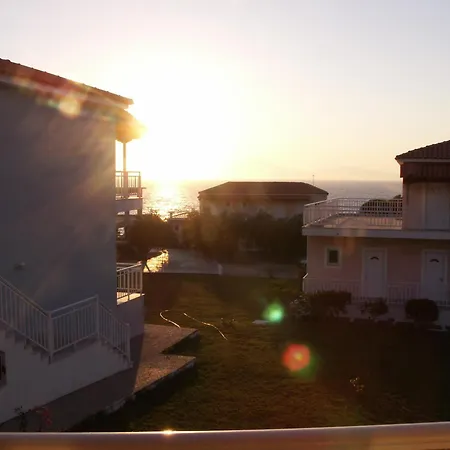 Apart-hotel Kastro Beach Hotel 3*