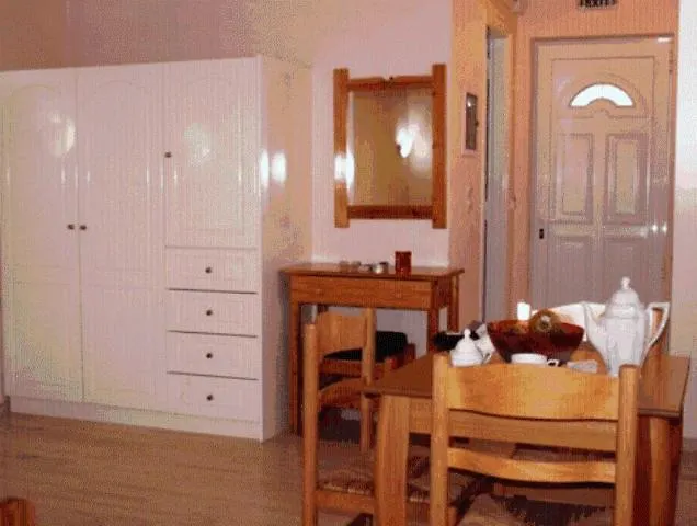 Kastro Beach Hotel 3*