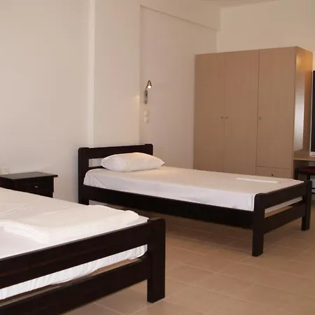 מלון דירות Kastro Beach Hotel