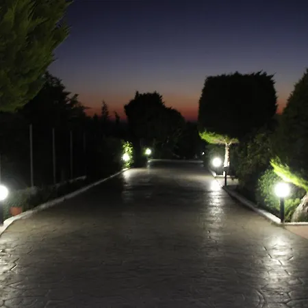 Kastro Beach Hotel מלון דירות Kastro-Kyllini