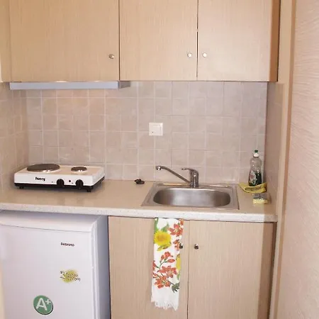 Kastro Beach Hotel מלון דירות 3*